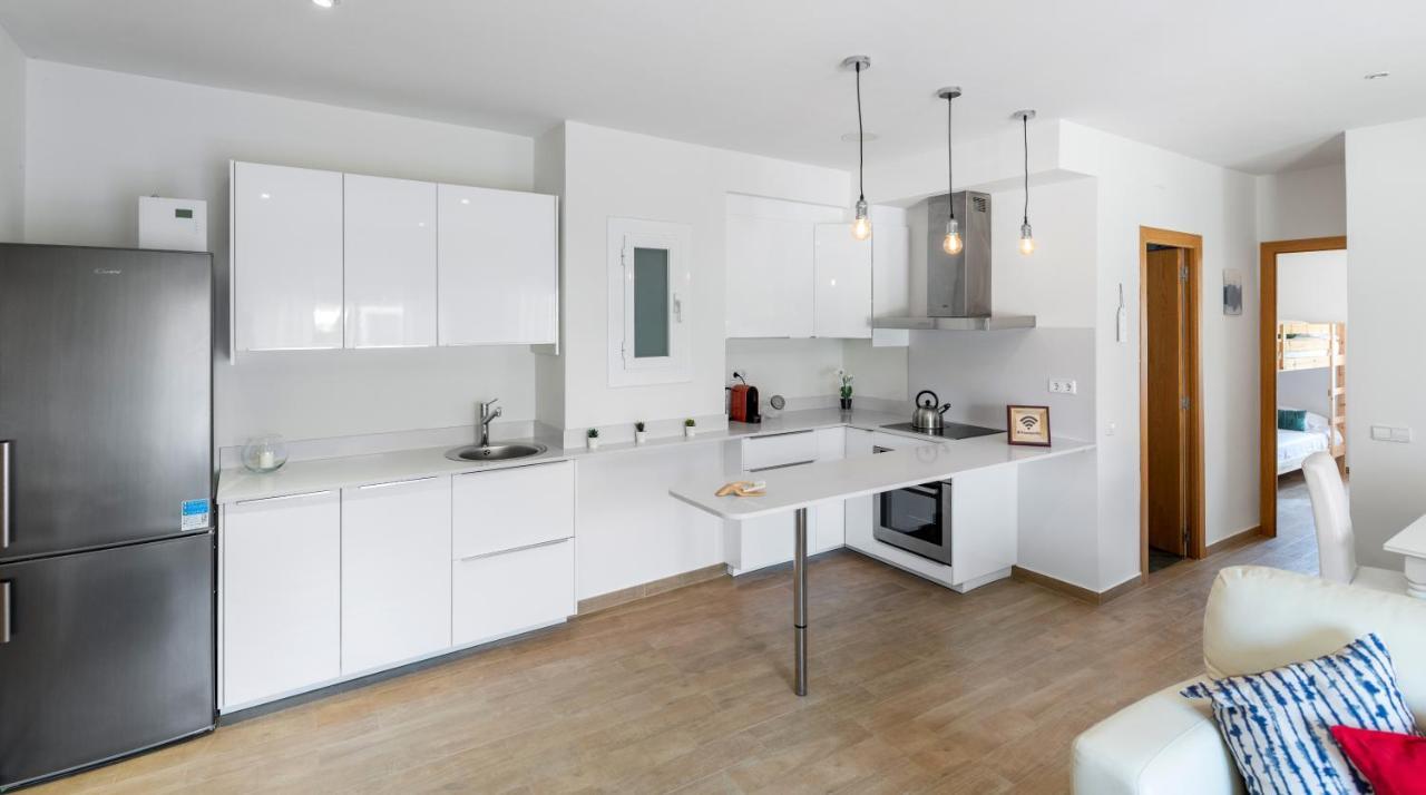 Maka Beach Apartment V 卡斯特尔德费尔斯 外观 照片